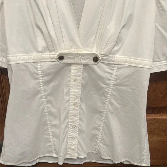 Gucci White Blouse with Button Detail - Picture 6 of 7